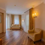 Grand Cettia Μαρμαρίς