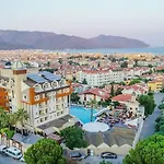 Grand Cettia Ξενοδοχείο