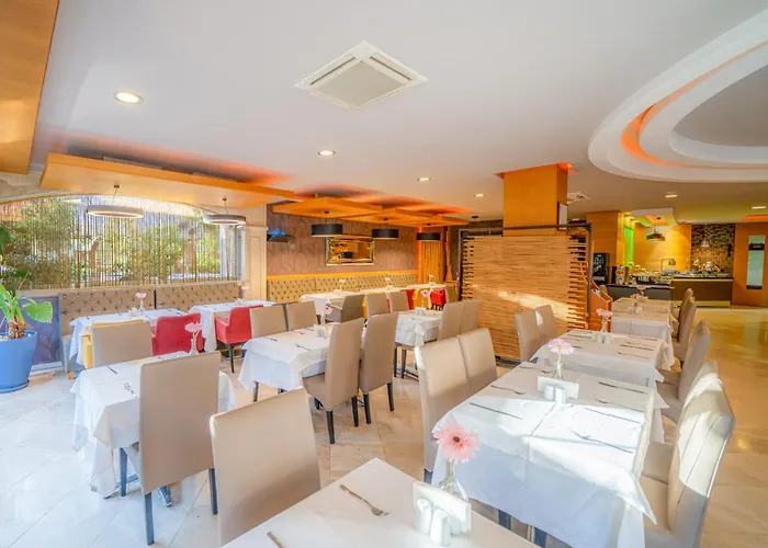 Grand Cettia Hotel 5*