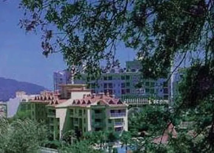 Grand Cettia Hotel 5*