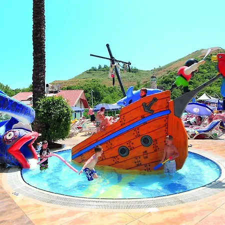 Grand Cettia Hotel 5*