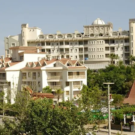 Grand Cettia Hotel 5*