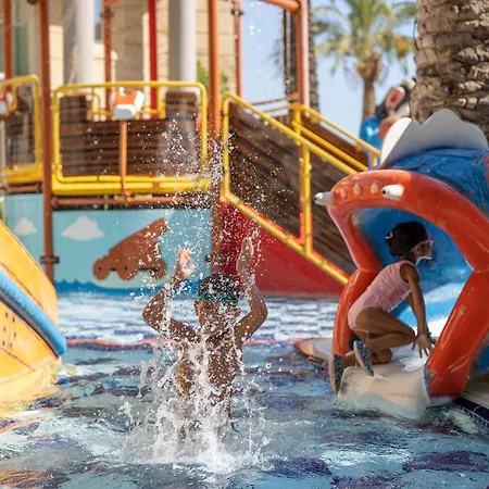 Отель Grand Cettia 5*