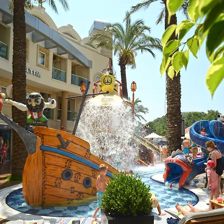 Отель Grand Cettia 5*